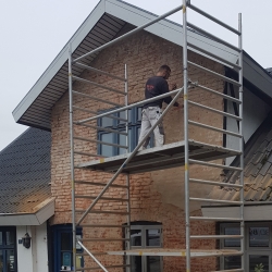 Murer til facaderenovering på Salling, herunder i Skive