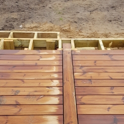 Træterrasse i Skive set fra oven med samlingsliste